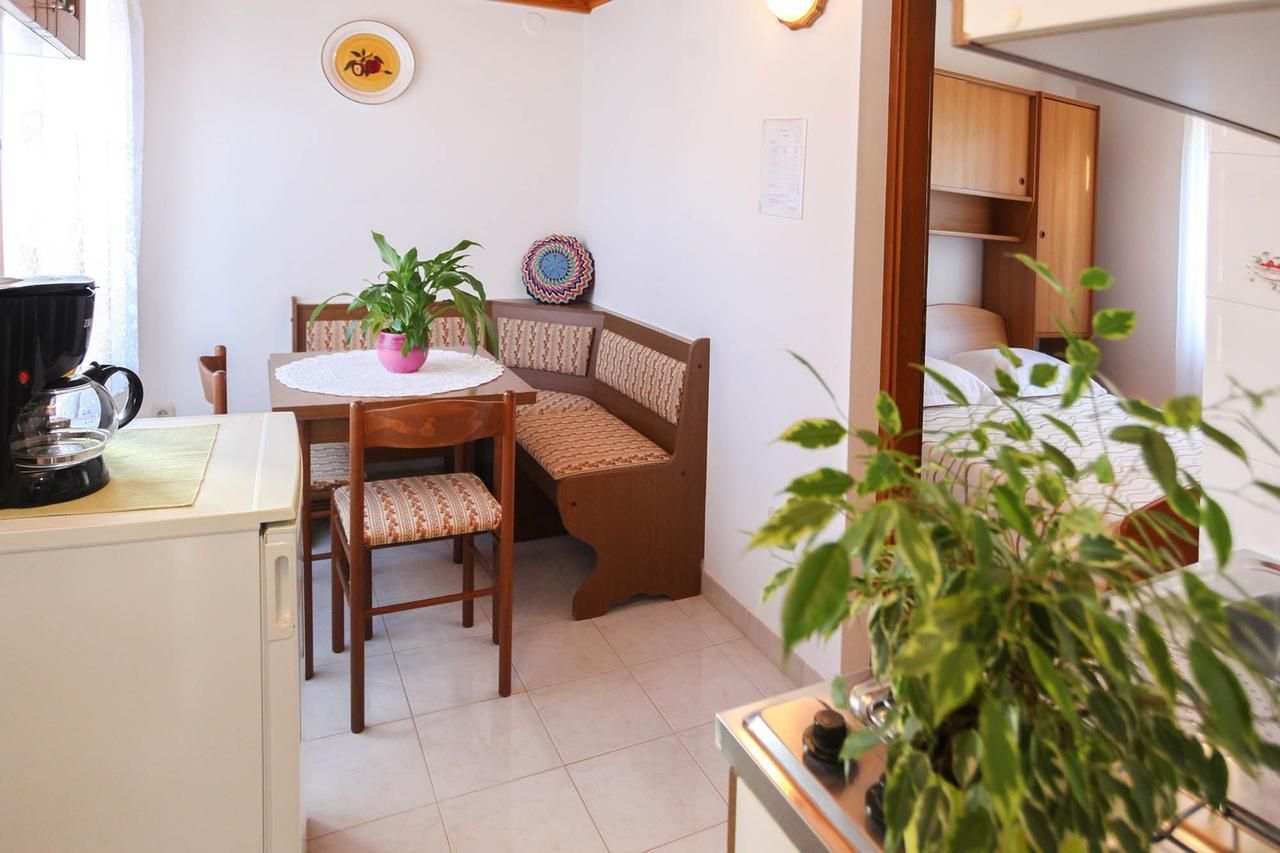 Apartments Patricia Баньоле Екстериор снимка