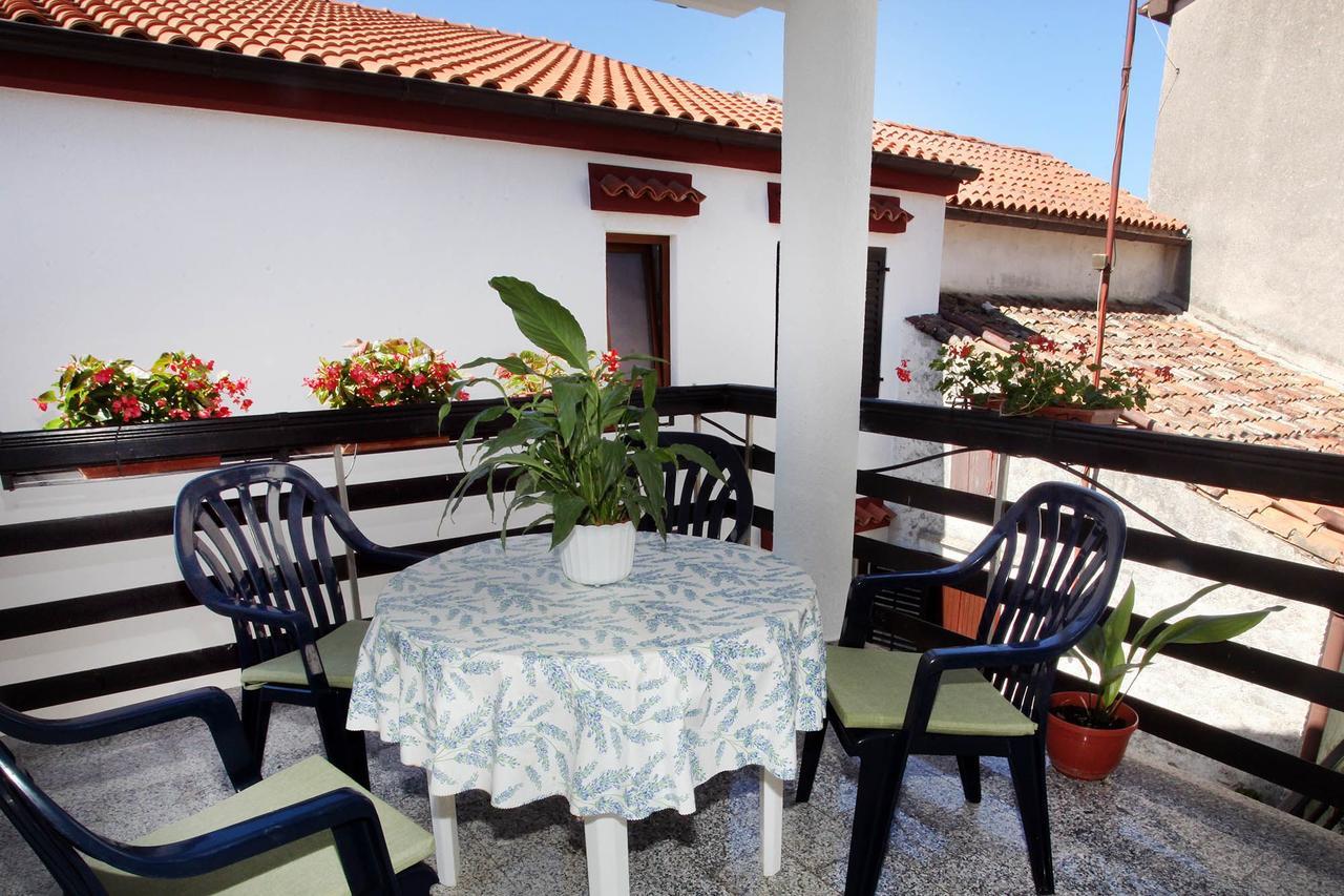 Apartments Patricia Баньоле Екстериор снимка