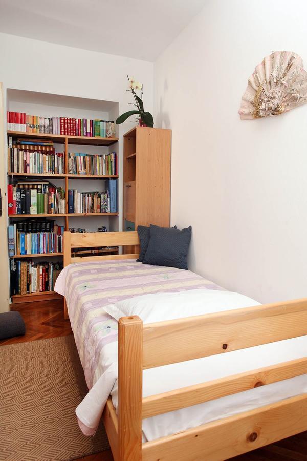 Apartments Patricia Баньоле Екстериор снимка