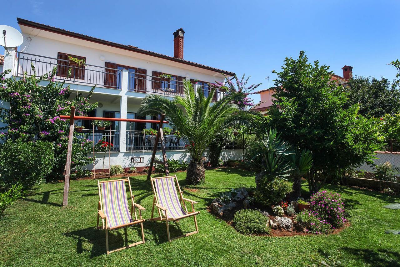 Apartments Patricia Баньоле Екстериор снимка