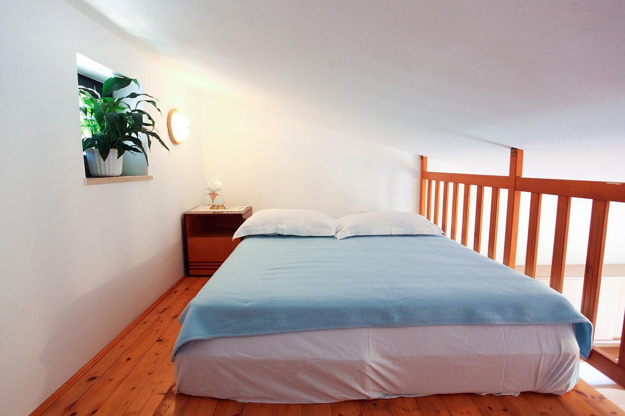 Apartments Patricia Баньоле Екстериор снимка