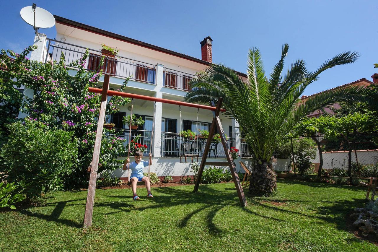 Apartments Patricia Баньоле Екстериор снимка
