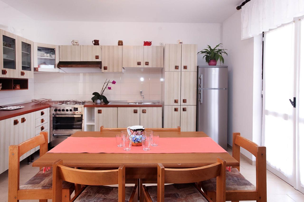 Apartments Patricia Баньоле Екстериор снимка